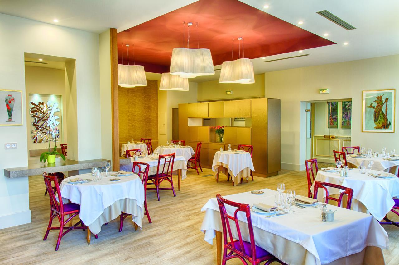 Hotel Restaurant Le Parc Moulins  Zewnętrze zdjęcie