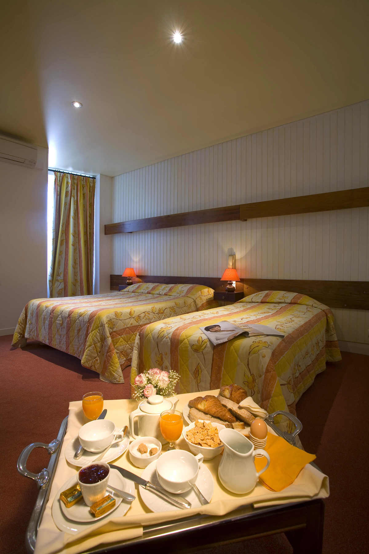 Hotel Restaurant Le Parc Moulins  Zewnętrze zdjęcie
