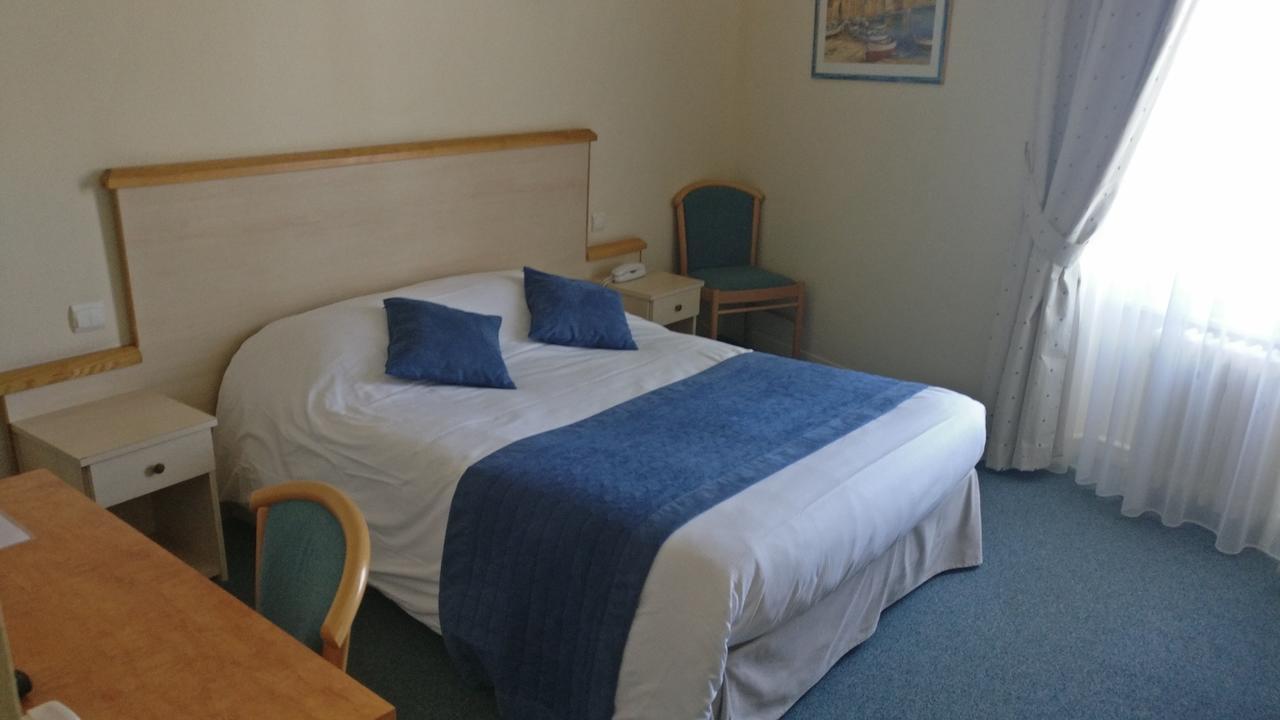 Hotel Restaurant Le Parc Moulins  Zewnętrze zdjęcie